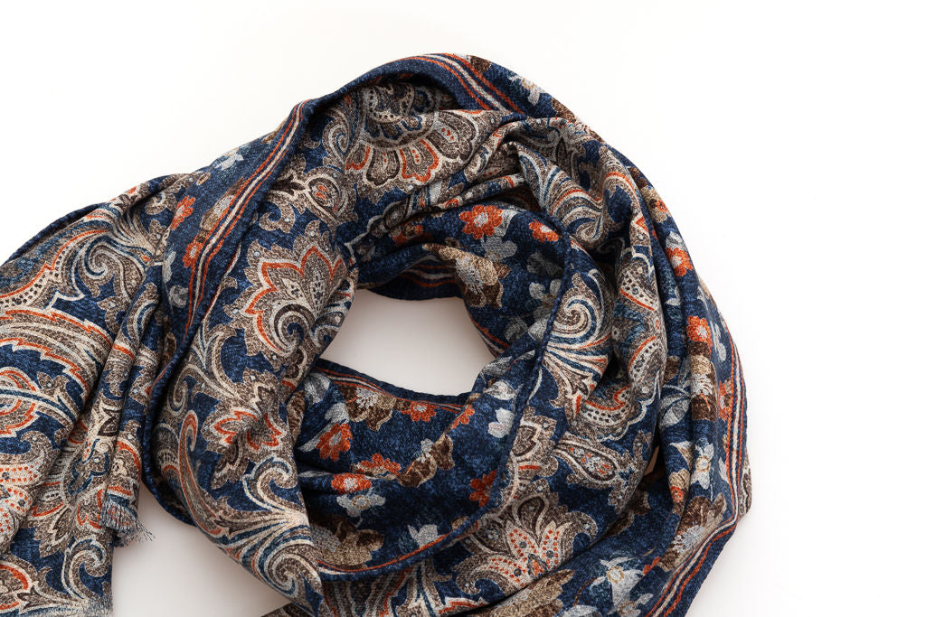 Sciarpa double face blu con fantasia pura seta