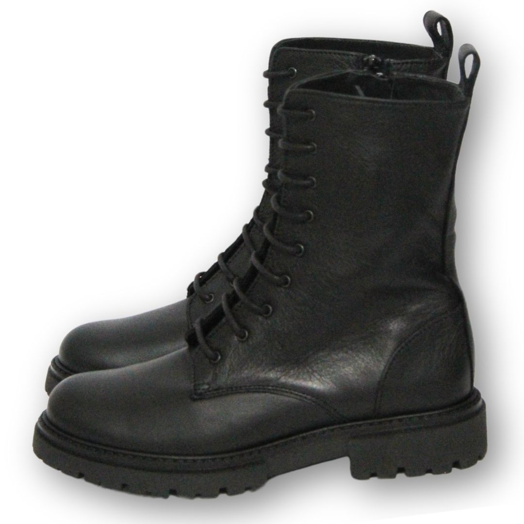 MastroDomenico Women's Handcrafted Ankle Boots – Black 